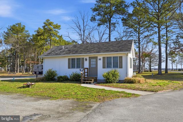 89 HUNTING QUARTER RD, Greenwood, DE 19950