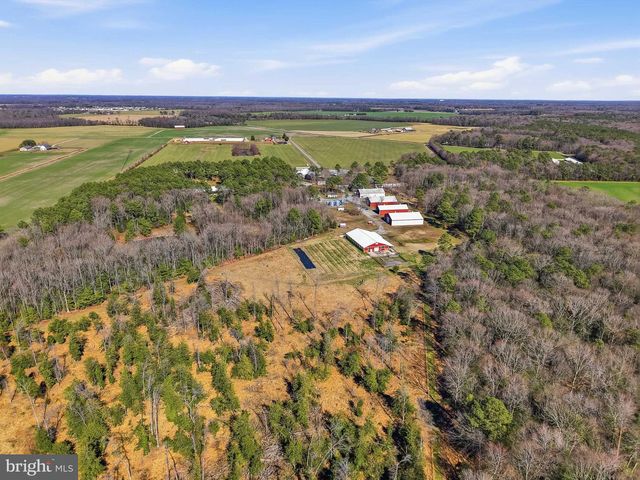 89 HUNTING QUARTER RD, Greenwood, DE 19950