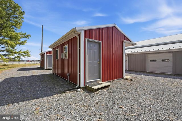 89 HUNTING QUARTER RD, Greenwood, DE 19950
