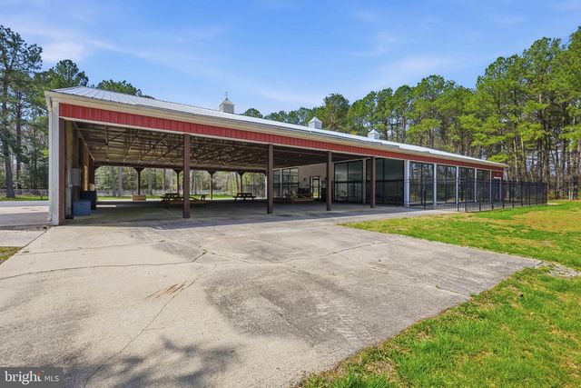 89 HUNTING QUARTER RD, Greenwood, DE 19950