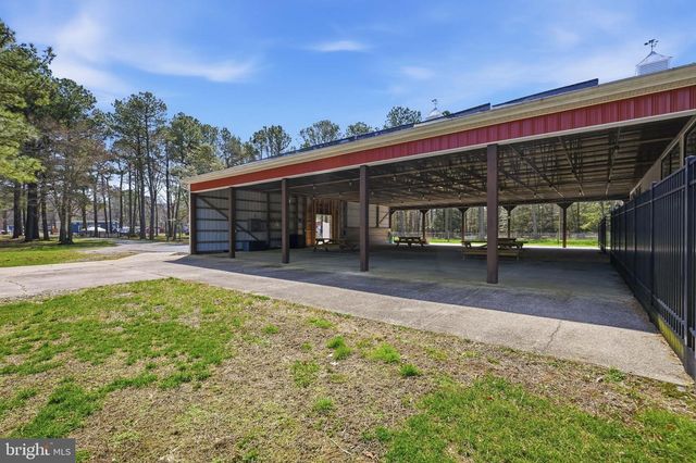89 HUNTING QUARTER RD, Greenwood, DE 19950