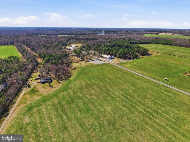 89 HUNTING QUARTER RD, Greenwood, DE 19950