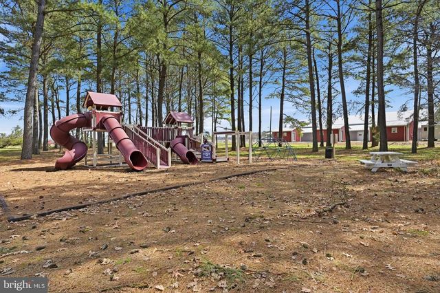89 HUNTING QUARTER RD, Greenwood, DE 19950