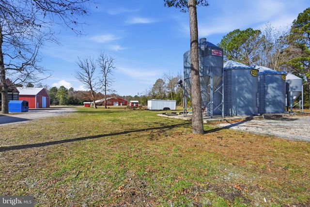 89 HUNTING QUARTER RD, Greenwood, DE 19950