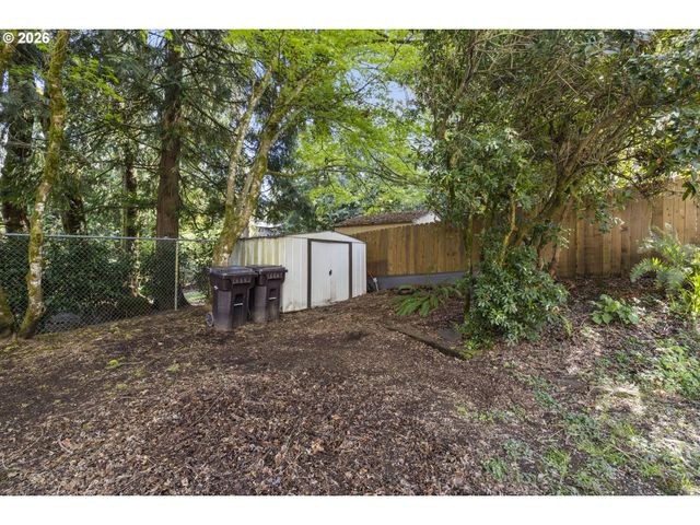 3972 CALAROGA Dr, West Linn, OR 97068
