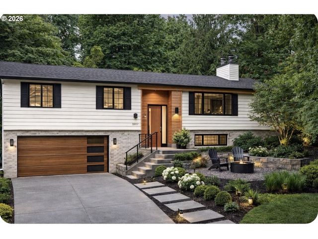 3972 CALAROGA Dr, West Linn, OR 97068