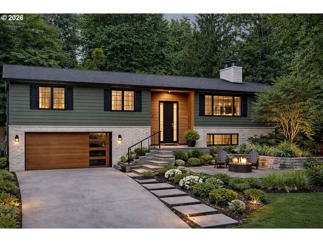 3972 CALAROGA Dr, West Linn, OR 97068