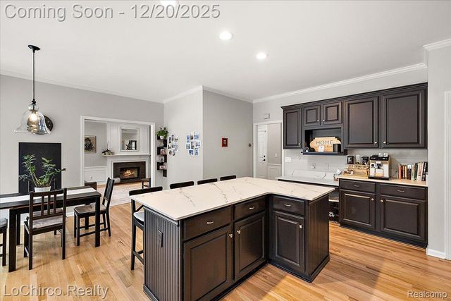 1908 Beaver Creek Drive, Rochester, MI 48307