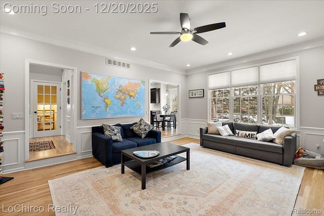 1908 Beaver Creek Drive, Rochester, MI 48307