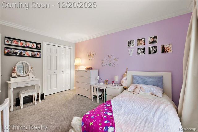 1908 Beaver Creek Drive, Rochester, MI 48307