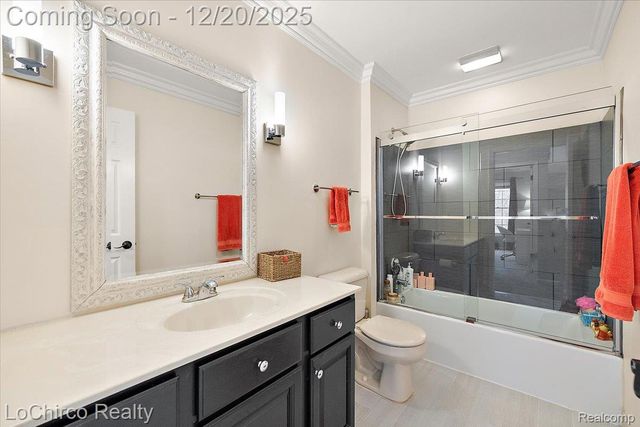 1908 Beaver Creek Drive, Rochester, MI 48307