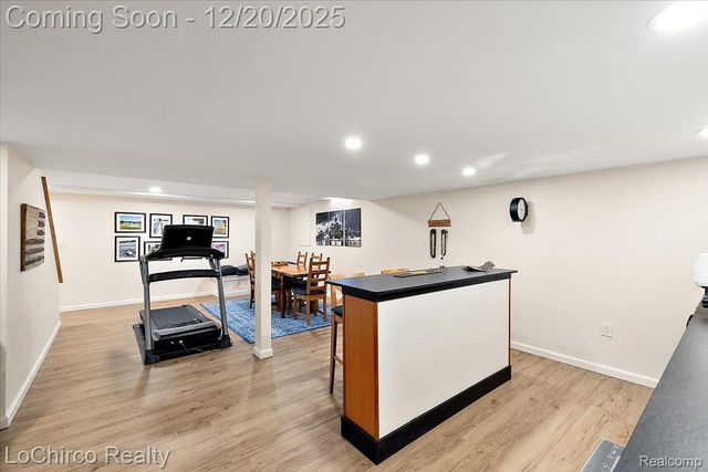 1908 Beaver Creek Drive, Rochester, MI 48307