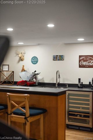 1908 Beaver Creek Drive, Rochester, MI 48307