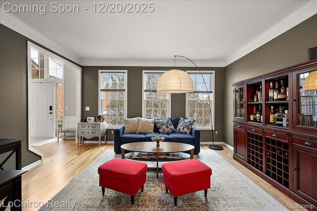 1908 Beaver Creek Drive, Rochester, MI 48307