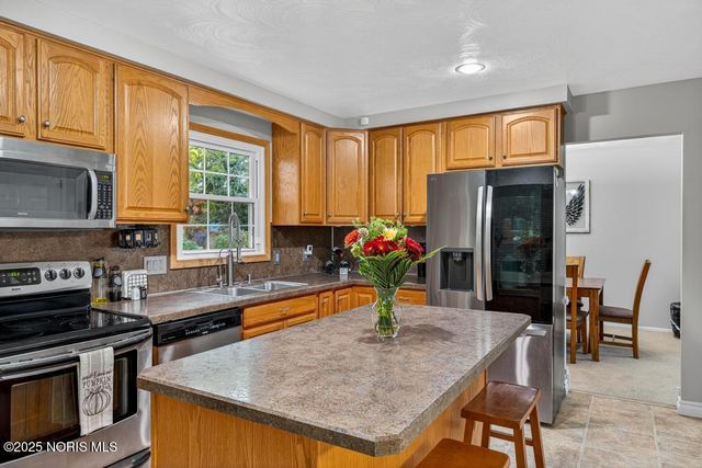 538 Cambridge Park, Maumee, OH 43537