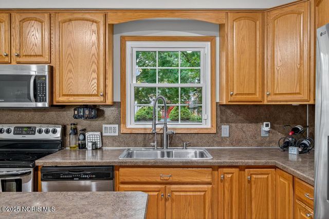 538 Cambridge Park, Maumee, OH 43537