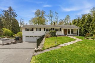 11 Lower Lake Road, Mahopac, NY 10541