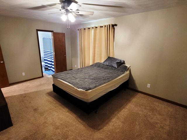 509 WILLOW Place, Salem, IL 62881