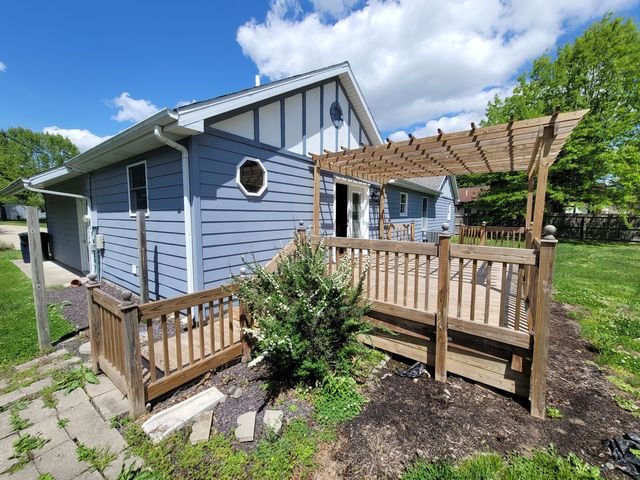 509 WILLOW Place, Salem, IL 62881