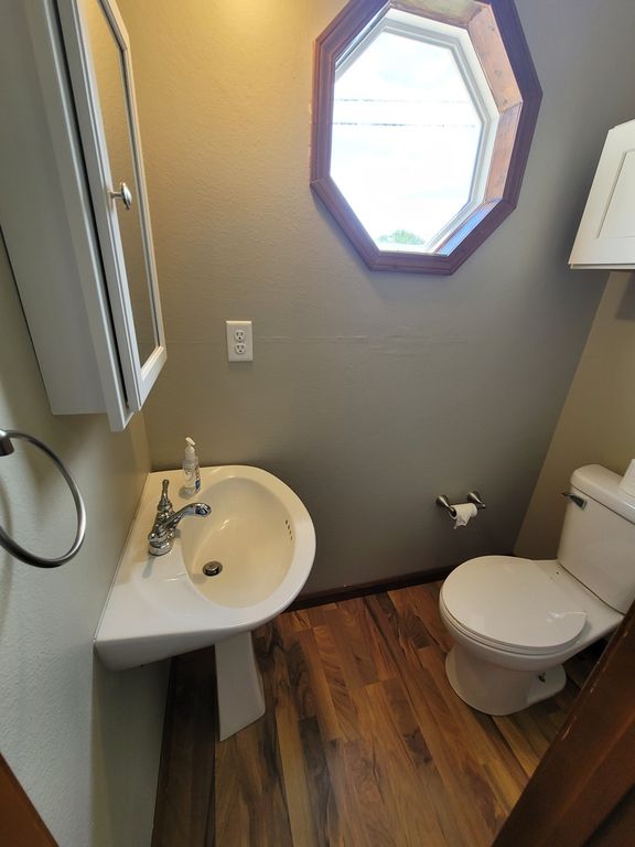 Image 25 of property listing at 509 WILLOW Place, Salem, IL 62881