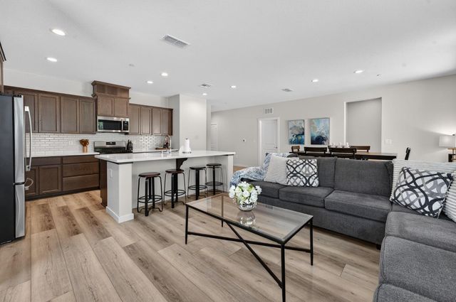 757 Pacific Grove Way, Plumas Lake, CA 95961