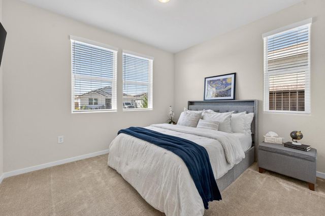 757 Pacific Grove Way, Plumas Lake, CA 95961