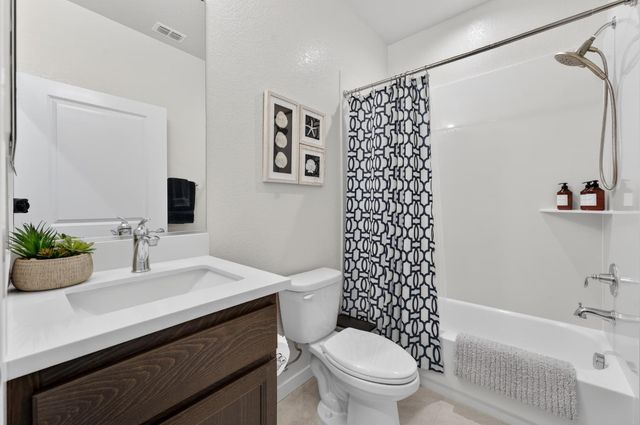 757 Pacific Grove Way, Plumas Lake, CA 95961