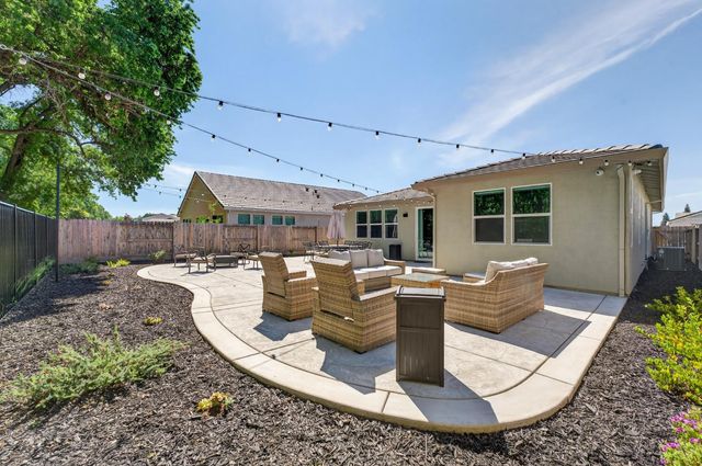 757 Pacific Grove Way, Plumas Lake, CA 95961