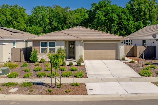 757 Pacific Grove Way, Plumas Lake, CA 95961