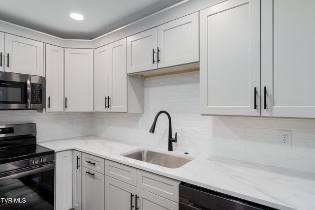 109 Tami Drive, Johnson City, TN 37601