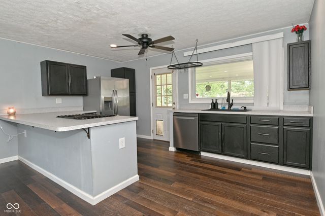 130 Church Street, Mooresville, IN 46158