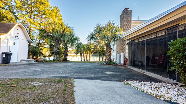 402 Knott Drive, Eutawville, SC 29048