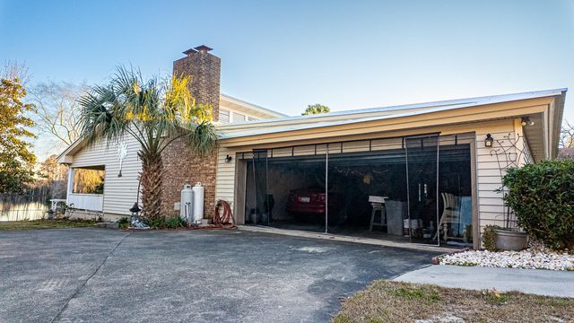 402 Knott Drive, Eutawville, SC 29048