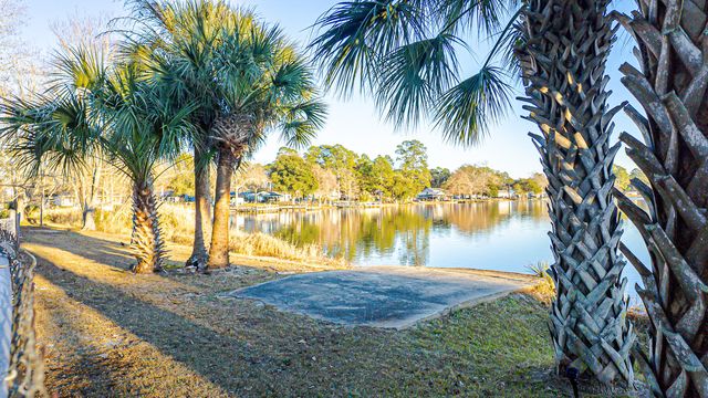 402 Knott Drive, Eutawville, SC 29048