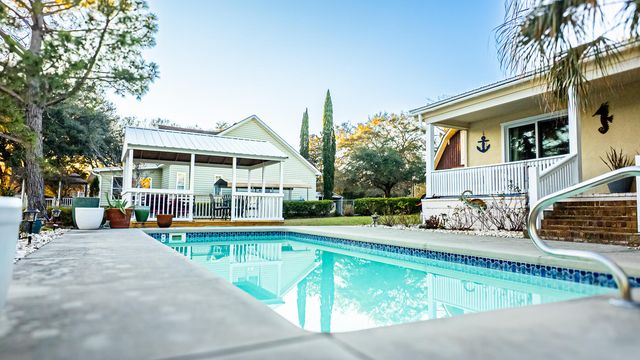 402 Knott Drive, Eutawville, SC 29048