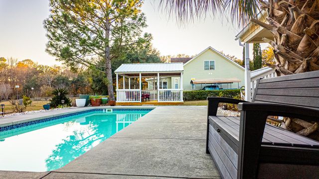 402 Knott Drive, Eutawville, SC 29048