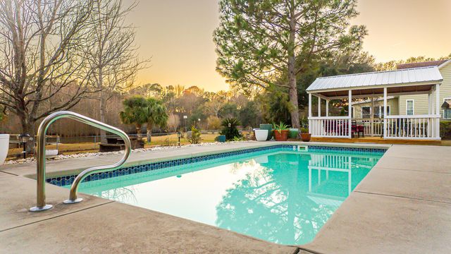 402 Knott Drive, Eutawville, SC 29048