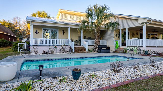 402 Knott Drive, Eutawville, SC 29048