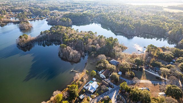 402 Knott Drive, Eutawville, SC 29048