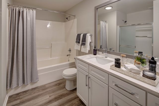 1155 Museum Boulevard 02-0414, Vernon Hills, IL 60061