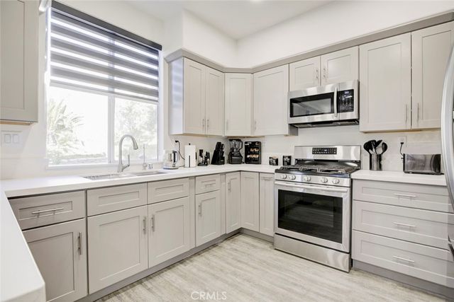 12215 Via Santa Marta, Sylmar, CA 91342