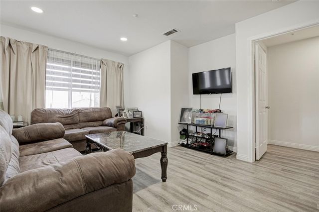 12215 Via Santa Marta, Sylmar, CA 91342