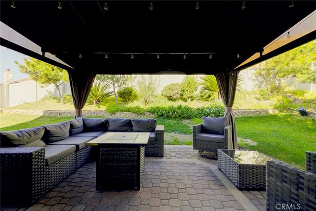 12215 Via Santa Marta, Sylmar, CA 91342