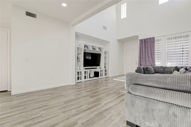 12215 Via Santa Marta, Sylmar, CA 91342