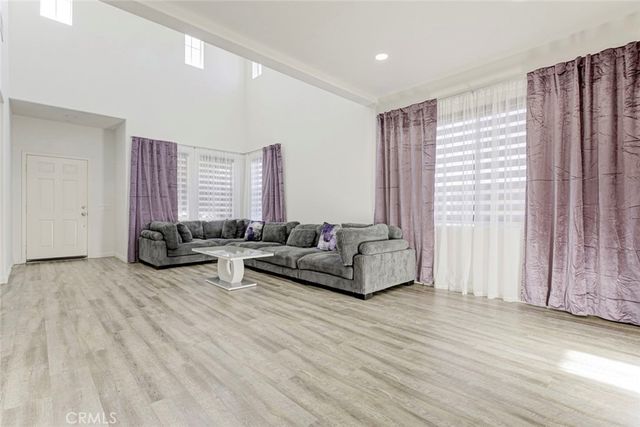 12215 Via Santa Marta, Sylmar, CA 91342