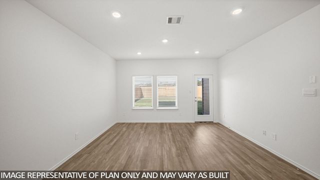 1934 W Stroker Road, Crosby, TX 77532