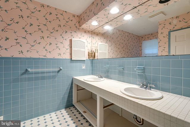 265 VINCENT RD, Paoli, PA 19301