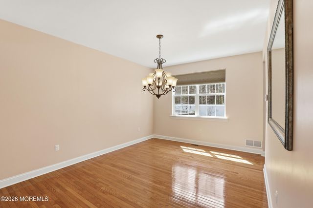 4 Firenze Road, Jackson, NJ 08527