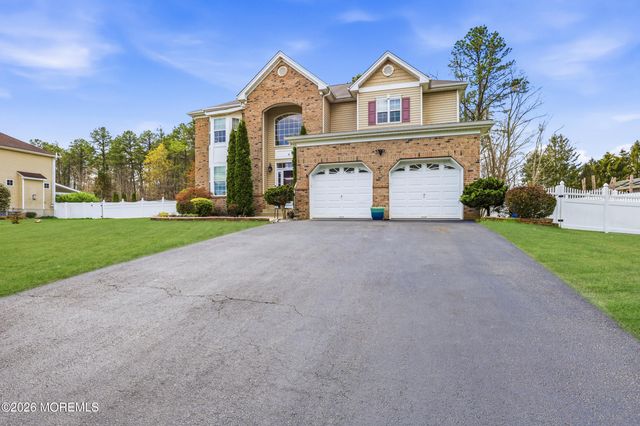 4 Firenze Road, Jackson, NJ 08527