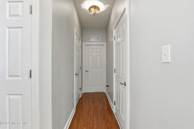 4 Firenze Road, Jackson, NJ 08527